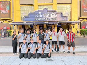 คณาจารย์และนักเรียน นักกีฬามวยของโรงเรียน เดินทางเก็บเกี่ยวประสบการณ์ชีวิต