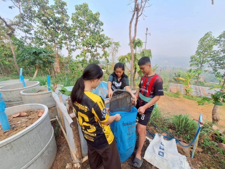 LINE_ALBUM_แปลงเกษตร3_260505_42
