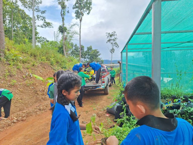 LINE_ALBUM_แปลงเกษตร 5_260818_25