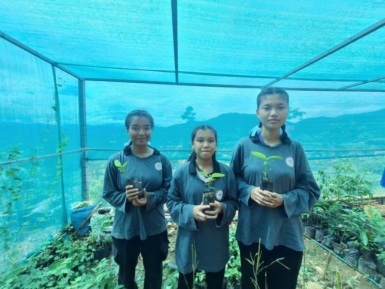 LINE_ALBUM_แปลงเกษตร 5_260818_26