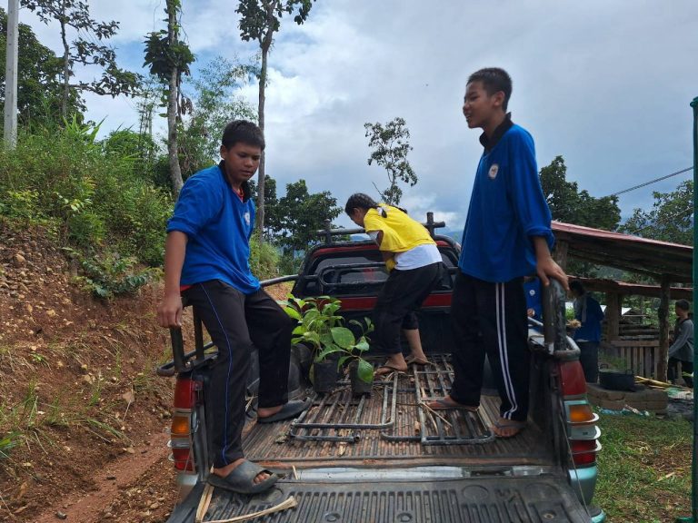 LINE_ALBUM_แปลงเกษตร 5_260818_9